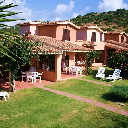アパートホテル Verdemare Sardegna Due 2*